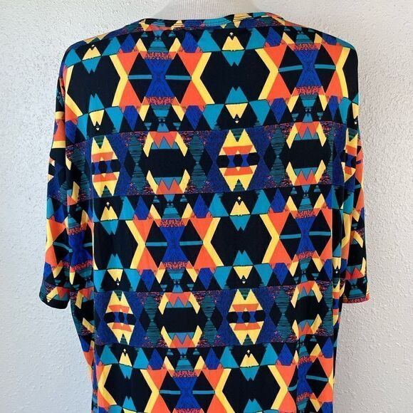 NWT LulaRoe Irma Top Size S - Picture 7 of 8